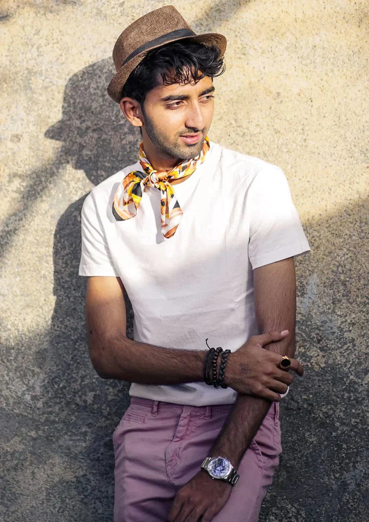 Best printed shirt in flowy fabric. Regular collar. Short sleeve. Button fastening on the front section. RoscoeShirts